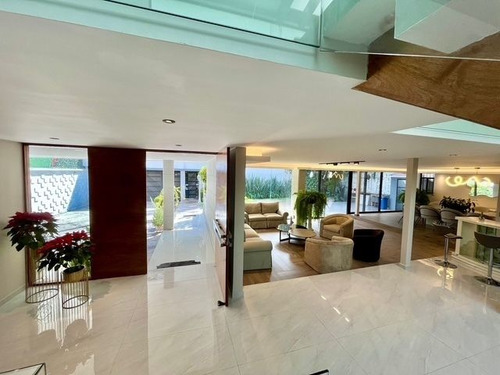 Casa Remodelada En Bosque De Granados