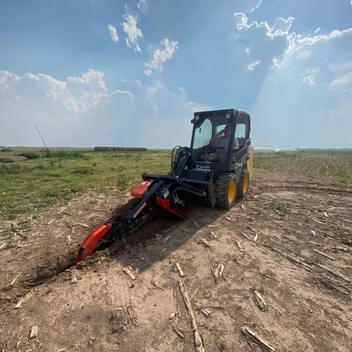 Implemento Zanjadora Za400 Pecarí - Minicargadora