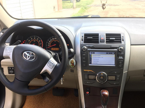 Corolla Altis 2014