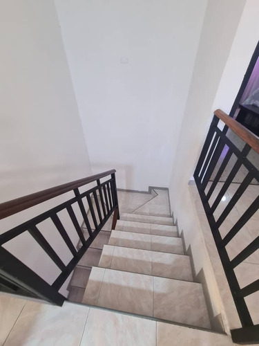 Imagen 13 de 19 de Quinta Tipo Townhouse En Trigal Norte, Valencia. Negociable