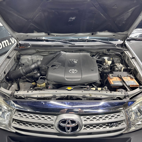 Toyota Fortuner 2010