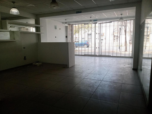 Imagen 9 de 9 de Local Comercial Sobre B. Irigoyen 221 - Microcentro De San Rafael