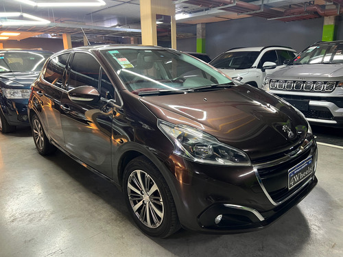 Peugeot 208 1.6 Feline