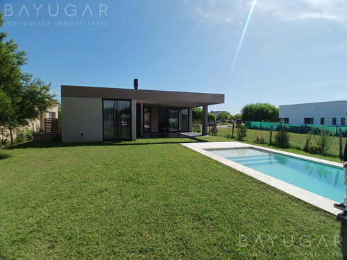 Venta Casa - Barrio Privado San Ramiro Pilar Del Este / Pilar