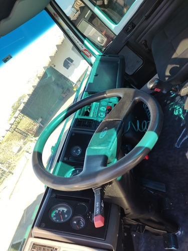 Imagem 6 de 10 de Ford Cargo 2422