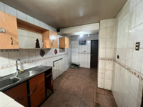 Casa En Venta De 4 Dorm. - Castellón 926 Concepción