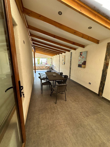 Casa Completamente Remodelada, Inmejorable Ubicación