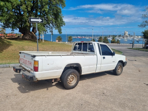 Imagen 5 de 12 de Mitsubishi L200 1998 2.5 Gl S/cab 4x2