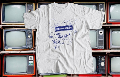 Imagen 2 de 3 de Remera Unisex Community Serie - Varios Modelos
