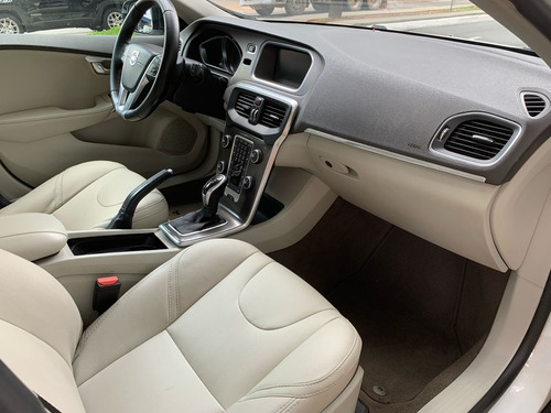 Volvo V40 2.0 T5 CROSS COUNTRY AWD TURBO