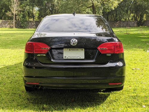 Imagen 5 de 15 de Volkswagen Jetta 2012 2.0 Tdi Dsg At
