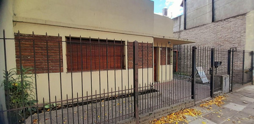 Imagen 2 de 30 de Munro - Zona Industrial I - Lote Propio - Casa De 3 Amb Con Cochera Y Galpón/taller!