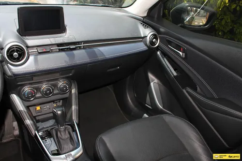 Mazda 2 1.5 Grand Touring Lx Sedan