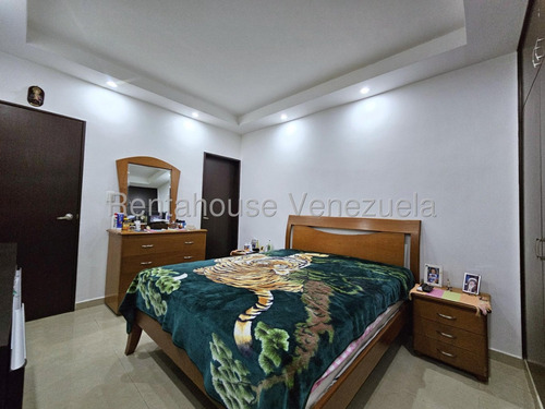 Elim Ojeda Vende Elegante Casa Con Finos Acabados Y Un Gran Confort Ubicada En La Urbanizacion Villa Paris Cabudare,lara