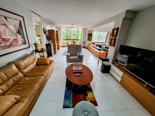 Apartamento En Venta Ubicado En El Poblado Sector Loma De Los Gonzalez (26528).