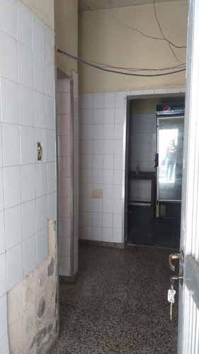 Imagen 27 de 30 de Local Comercial + Depósito En Venta Berazategui Oeste