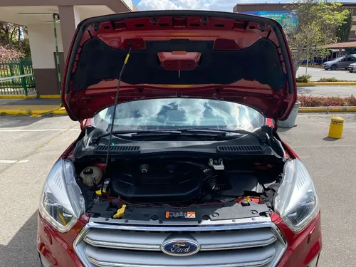 Ford Escape 2.0 TITANIUM AT 4X2