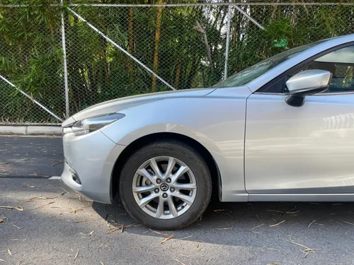 Mazda 3 2.0 Sport Touring