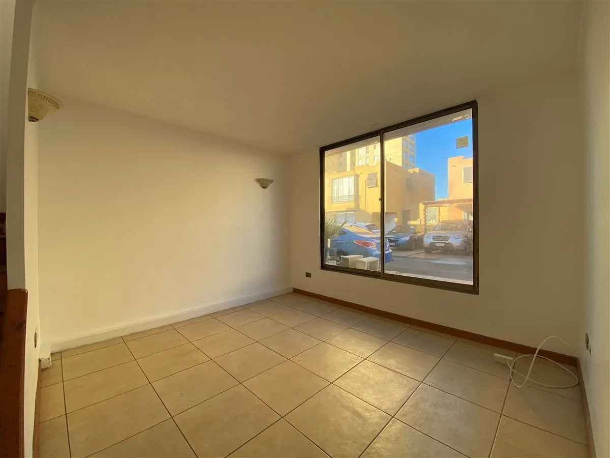 Imagen 2 de 12 de Casa En Venta De 4 Dorm. En Borde Mar Ii, Antofagasta