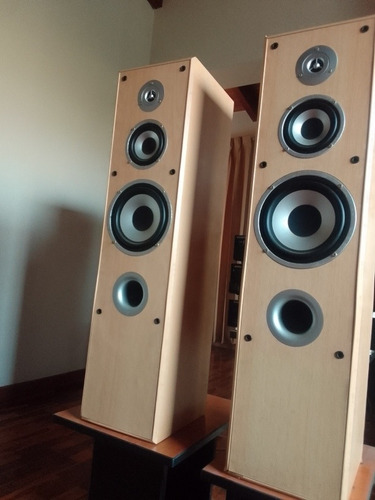 Parlantes Jamo, Sansui, Technics