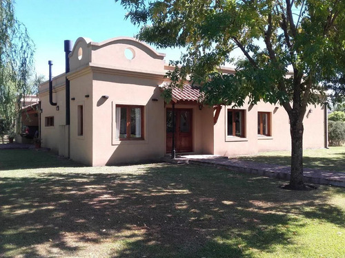 Imagen 1 de 9 de Propiedad En Venta Barrio Cerrado Santa Ana