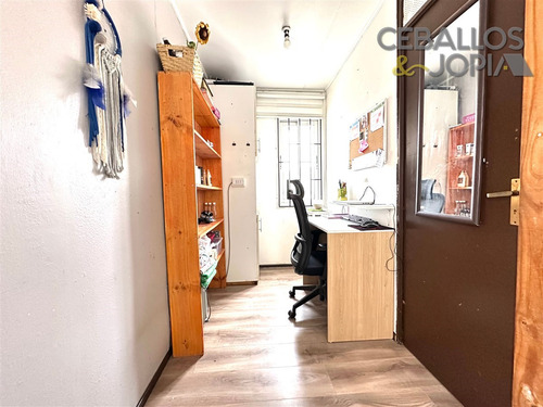 Casa En Venta De 2 Dorm. En Villa Alemana