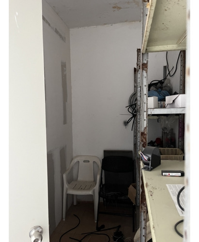 Local Comercial Con Oficinas En Venta En El Centro De Monterrey