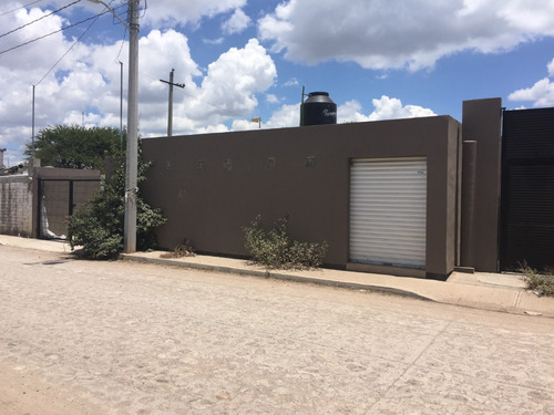 Terreno Con Construcción Y Local Comercial