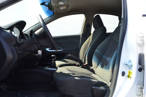 Imagen 7 de 11 de Chevrolet Aveo Ls 2020 Blanco