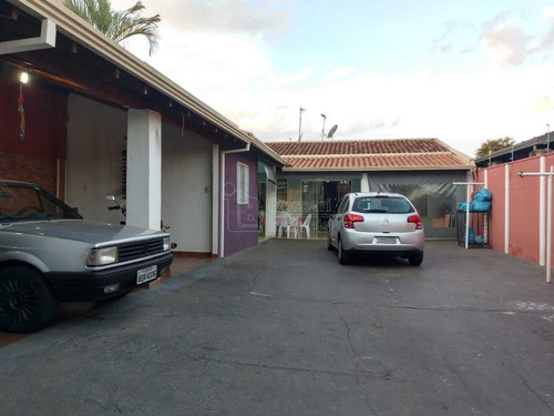 Imagem 3 de 6 de Venda De Casas / Padrão Na Cidade De Araraquara 10131