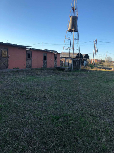 Imagen 2 de 14 de Lote Permuto Vendo Casa Con 8 Caballerizas Y Molino