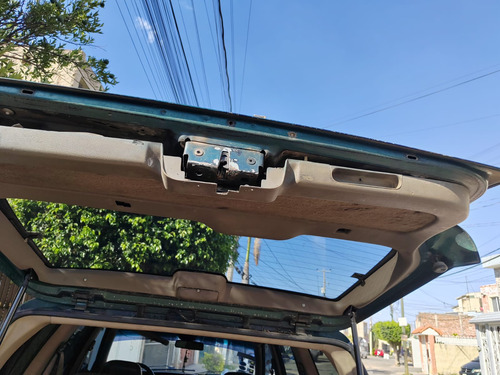 Jeep Grand Cherokee Laredo L6 4x2 At