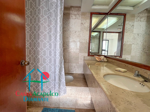 Cad Torre Uno 213. ¡frente Al Mar! Departamento En Playa Diamante Con Acceso Directo A La Playa