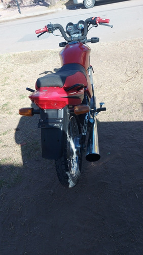 Imagen 2 de 5 de Motomel 2016