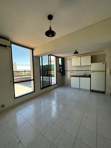 Precioso Penthouse De Un Dormitorio, Con Terraza, Y Garaje, A La Venta En Zona Tres Cruces.