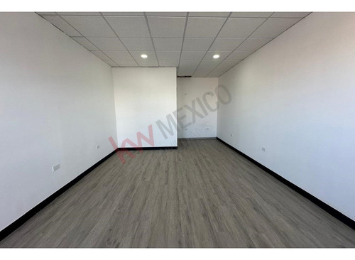 Renta Local Comercial De 28m2 En La Quintas Del Rey, Mexicali Bc