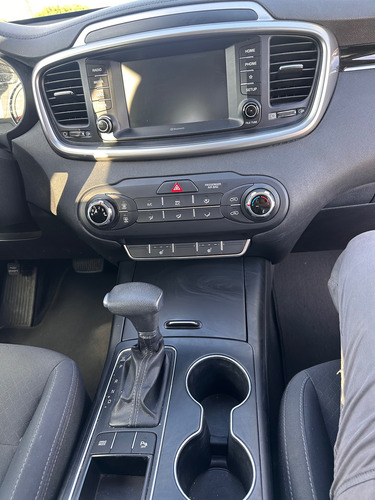 Kia Sorento 2.4 Lx At