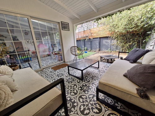 Casa En Condominio En Venta 4 Dorm. Y Estar Lo Barnechea