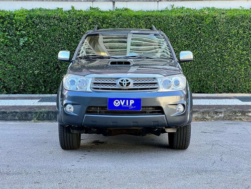 Imagem 2 de 14 de Toyota Hilux Sw4 Srv D4-d 4x4 3.0 Tdi Dies. Aut 2010/201...