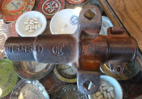 Imagen 5 de 5 de Antiguo Soporte De Caña De Pescar De Hierro. 31063