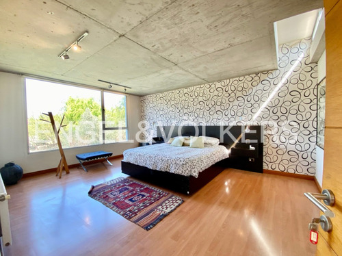 Luminosa Casa En Condominio Las Brisas