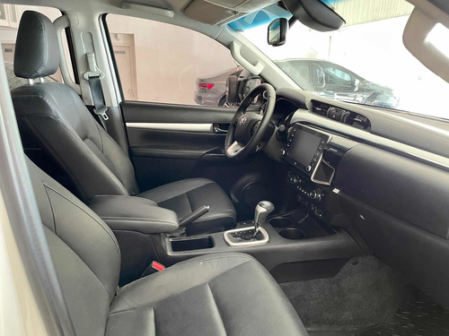 Imagen 6 de 7 de Toyota Hilux Srx Aut. 4x4 204cv.