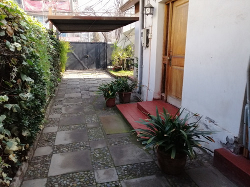 Se Vende Propiedad Con Dos Casas, Excelente Ubicación
