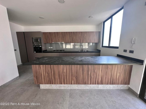 Imagen 5 de 18 de Casa A Estrenar En La Vista Con 4 Recamaras Y Roof Garden Equipado Con Baño Y Salón. Cuarto De Servicio Rcs
