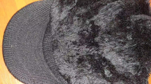 Imagen 3 de 4 de Gorro Lana Negro Con Visera