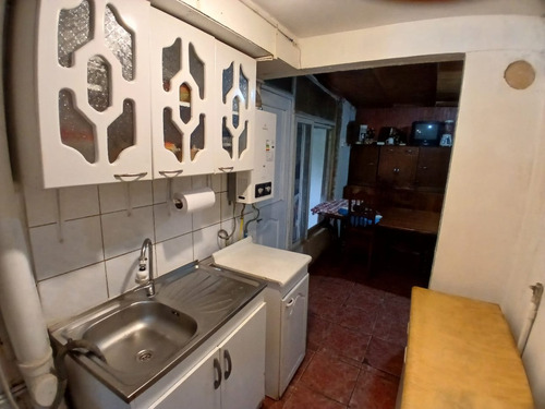 Casa + Posible Local Comercial 3d, 1b, Acceso 2 Autos
