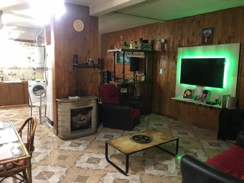 Imagen 3 de 10 de Casa Ph 4 Ambientes - Venta - Hurlingham - Proximo Santa Rosa - Permuta