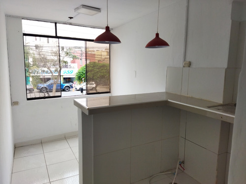 Imagen 6 de 25 de Minidepartamento En San Borja, Departamento En San Borja, Departamentos En San Borja, En Avenida Rosa Toro Cuadra 9 Cruce Con Canada Cuadra 35, Excelente Zona Comercial Todo A La Mano