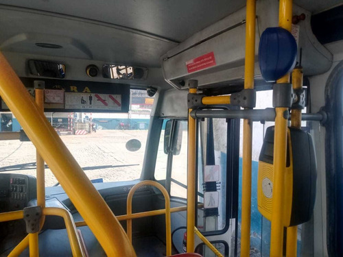 Neobus Thunder Mercedes