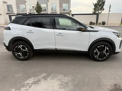 Peugeot 2008 1.2 Turbo, Tela, Aut. Gt 2025